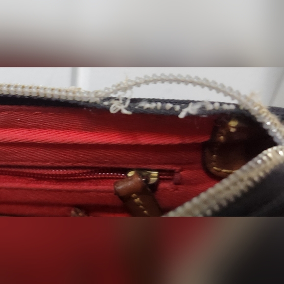 DOONEY & BOURKE Black Canvas and Leather Crossbody with COA - Picture 9 of 11